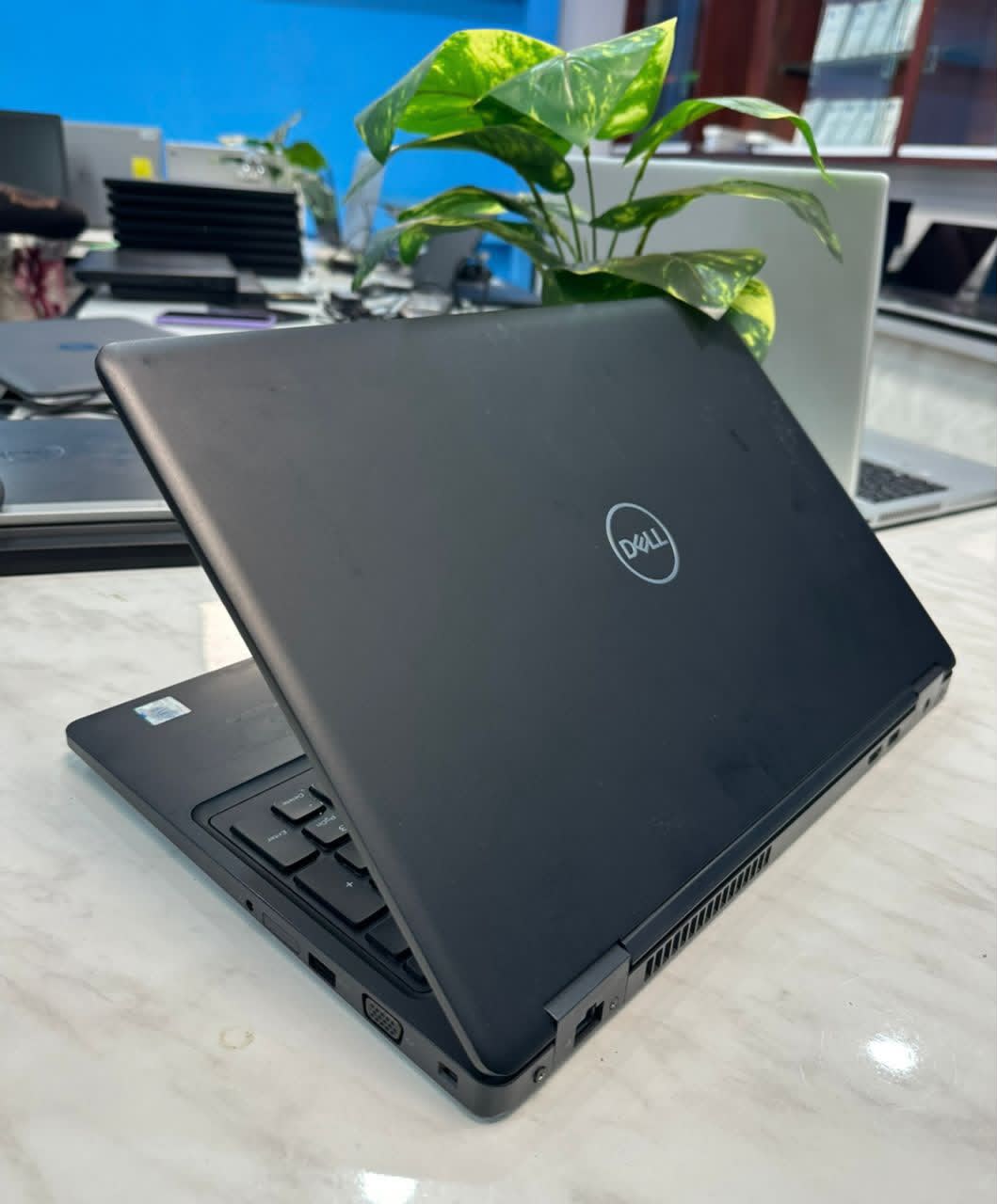 Dell latitude E5580