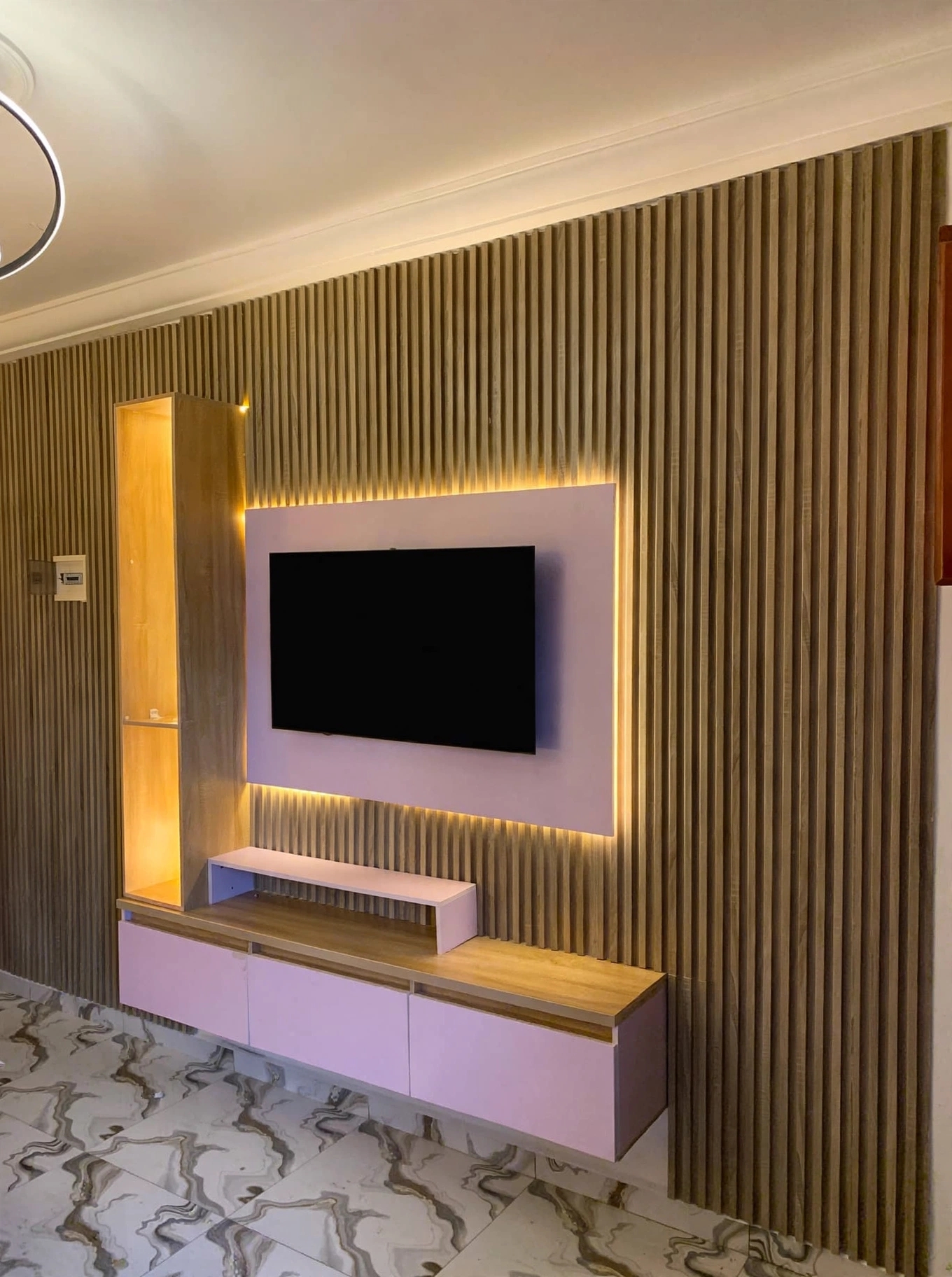 Meuble TV Mural Design + Éclairage LED - Salon Moderne