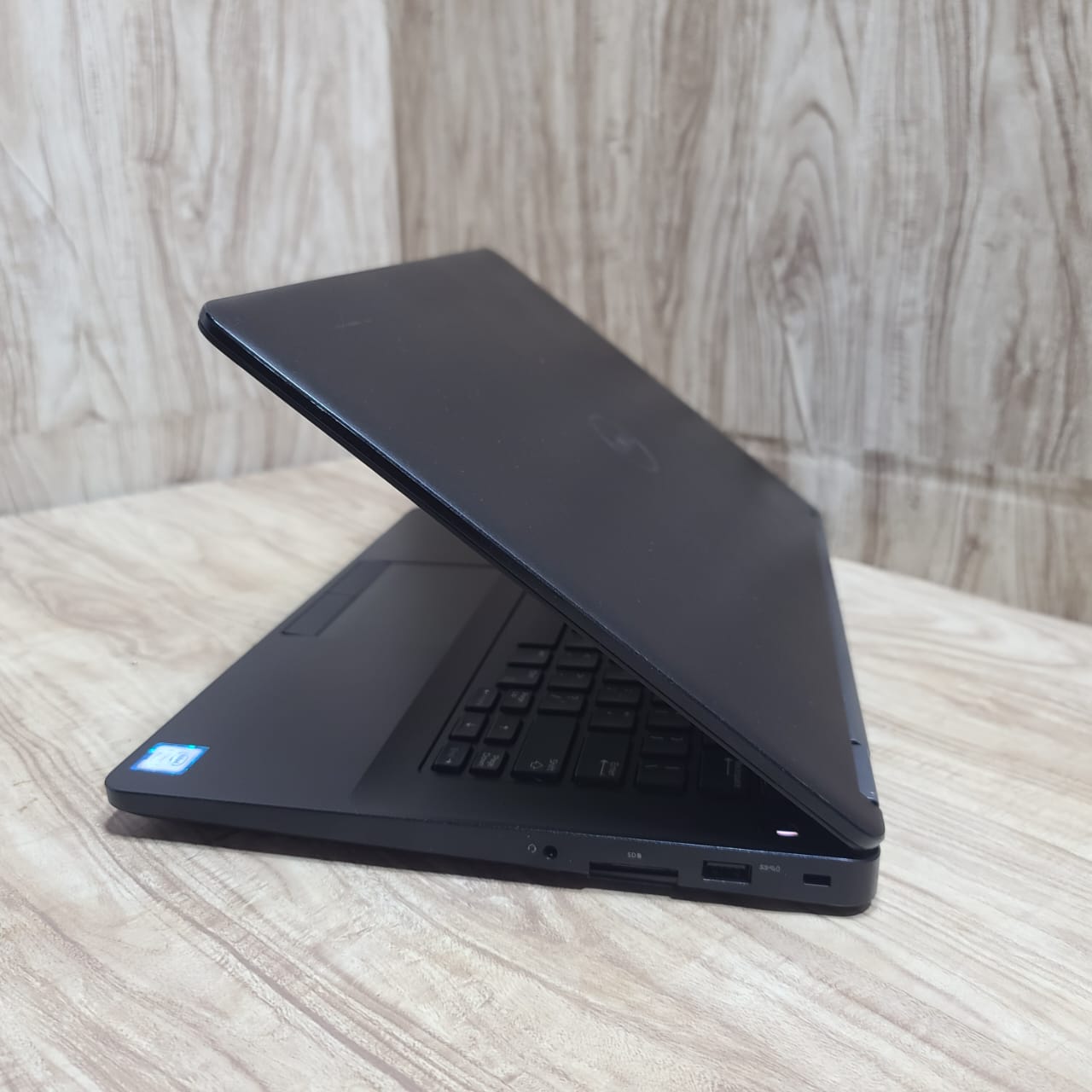 Dell latitude  E5470 ultra slim de 6 ème génération - 4
