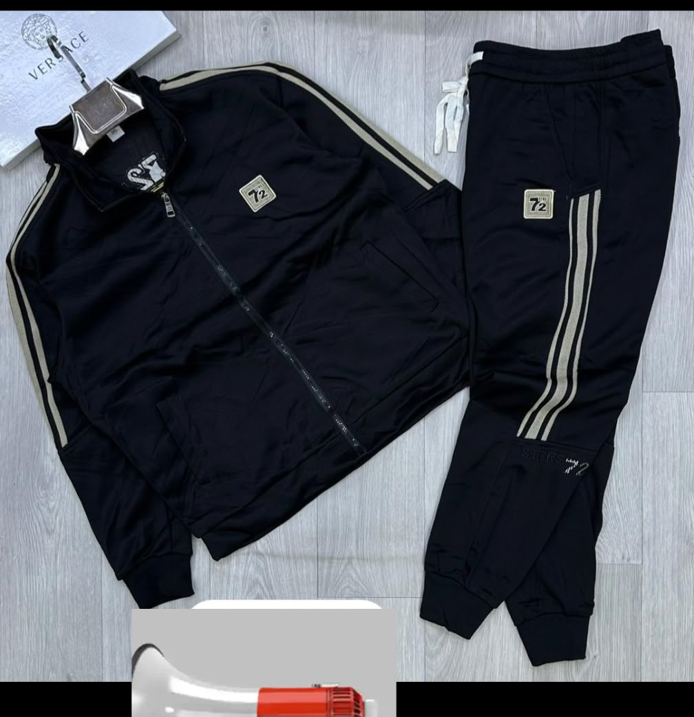 Ensemble - 18