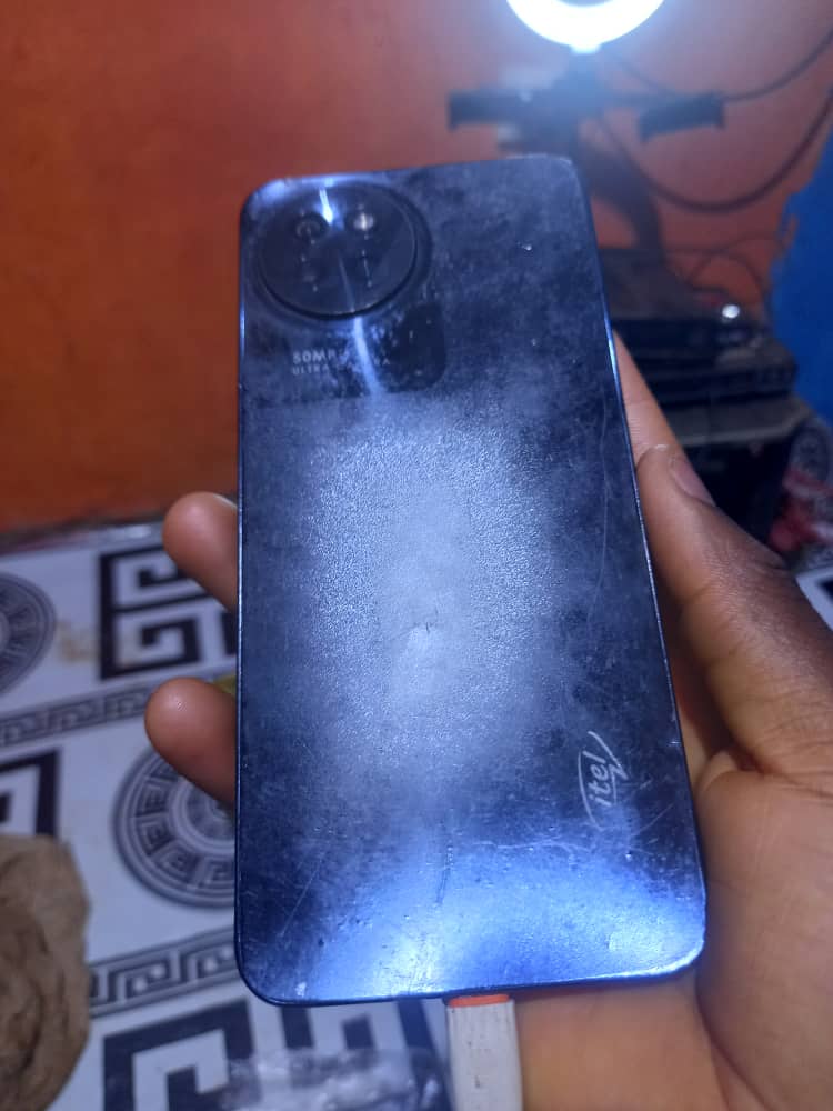 Itel s23 encore propre de 128G de mémoire self en LTE - 2