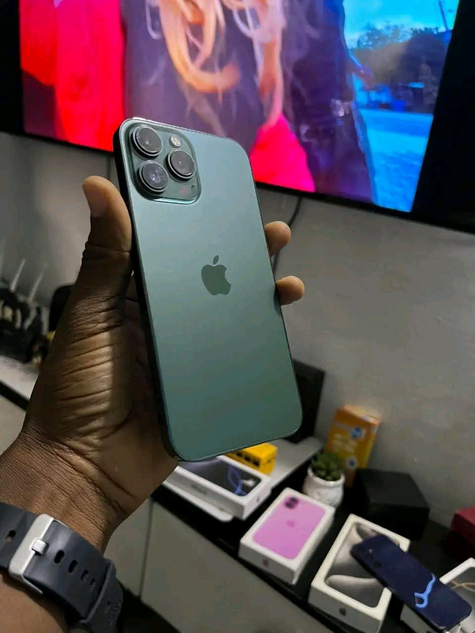 Iphone 12pro max - 2