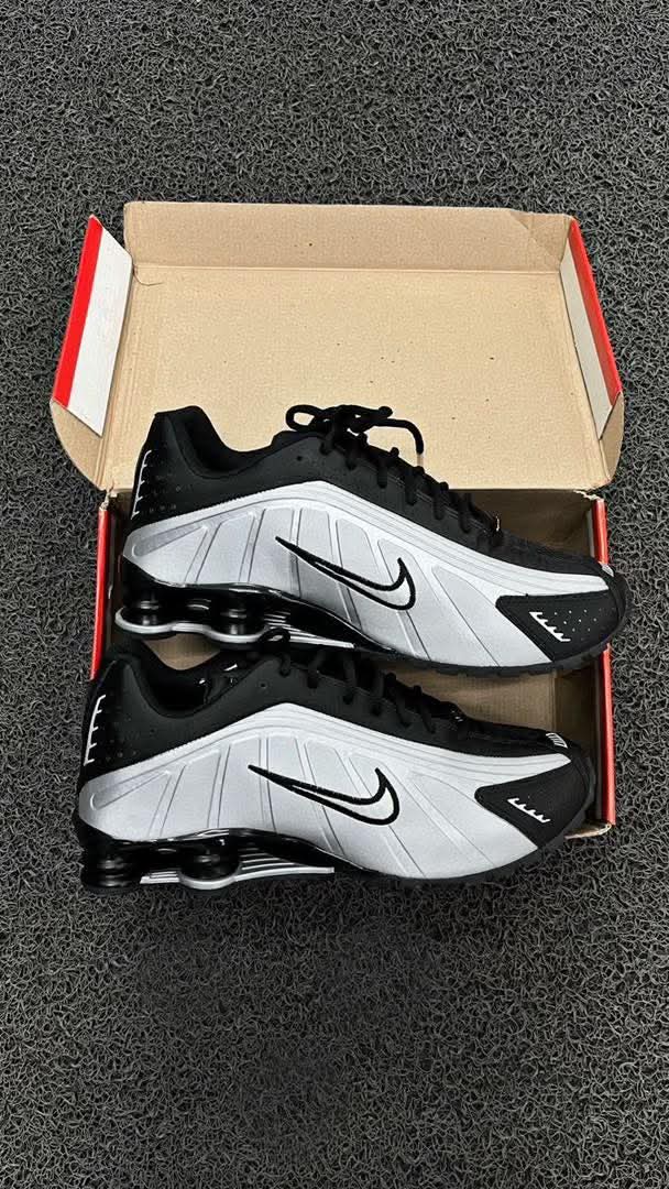 Nike Shox bleu marine, blanc et rouge - 2