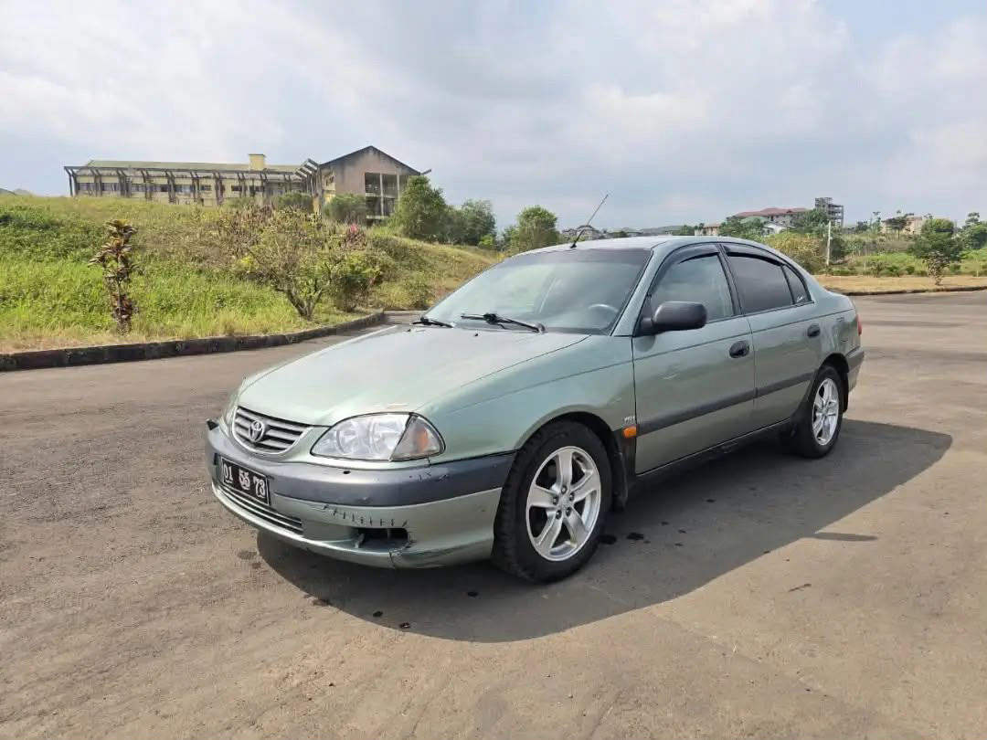 Toyota avensis berline 2002 - 4