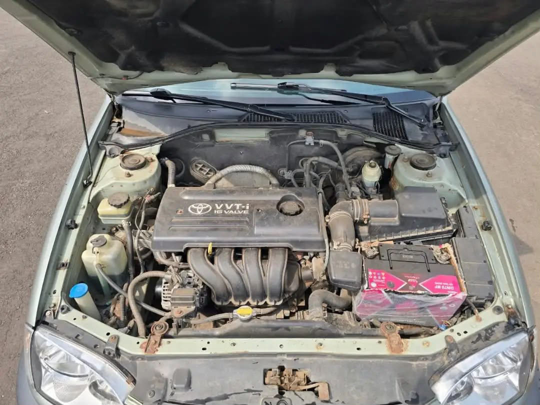 Toyota avensis berline 2002 - 2