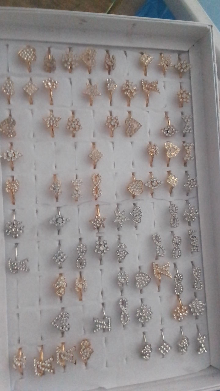 Bague: 1$